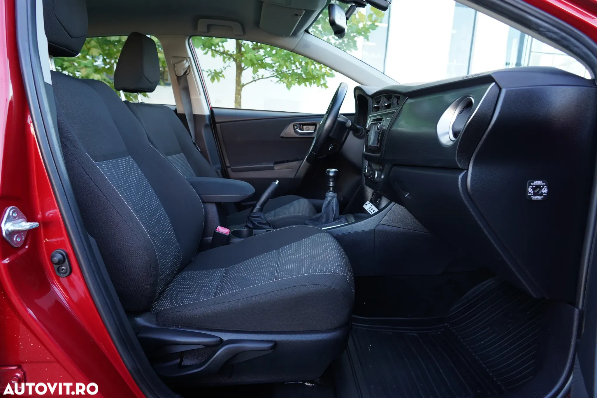 Toyota Auris 2.0 D-4D Comfort - 13