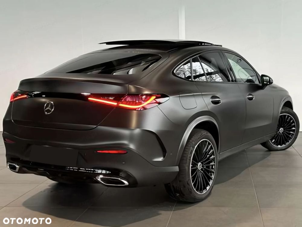 Mercedes-Benz GLC 200 4Matic 9G-TRONIC AMG Line Plus - 2