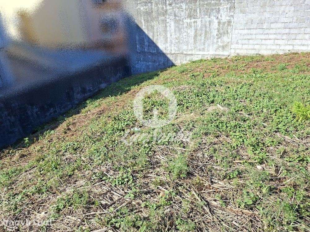 Lota para moradia Geminada de 392,5m2 em Avioso (Sta. Maria), Maia - Grande imagem: 3/8