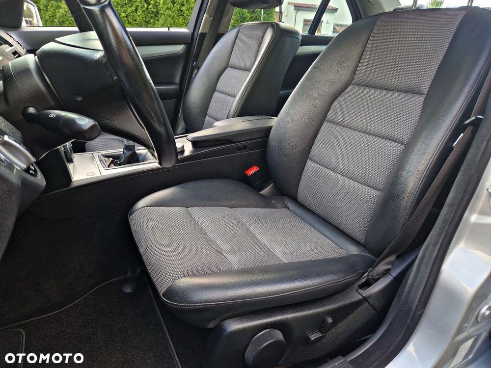 Mercedes-Benz Klasa C 200 Kompressor Avantgarde - 26