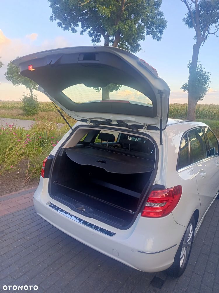 Mercedes-Benz Klasa B 180 CDI BlueEFFICIENCY Edition Style - 26