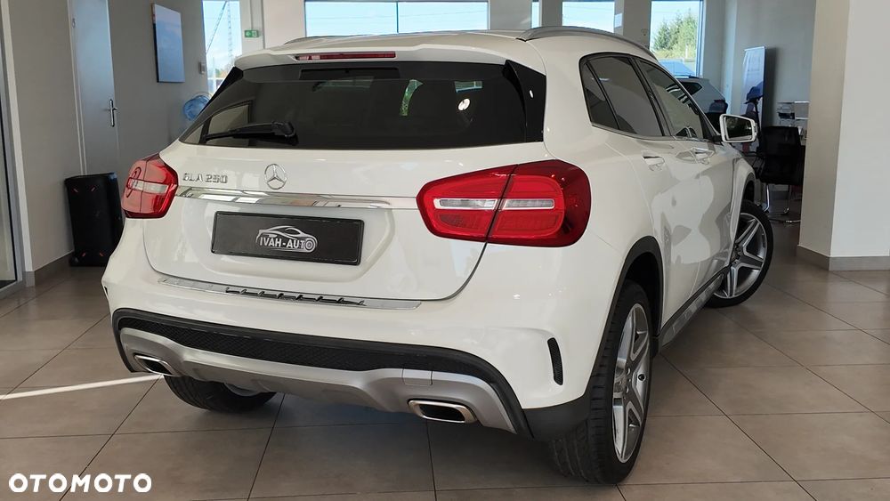Mercedes-Benz GLA 250 4-Matic - 6