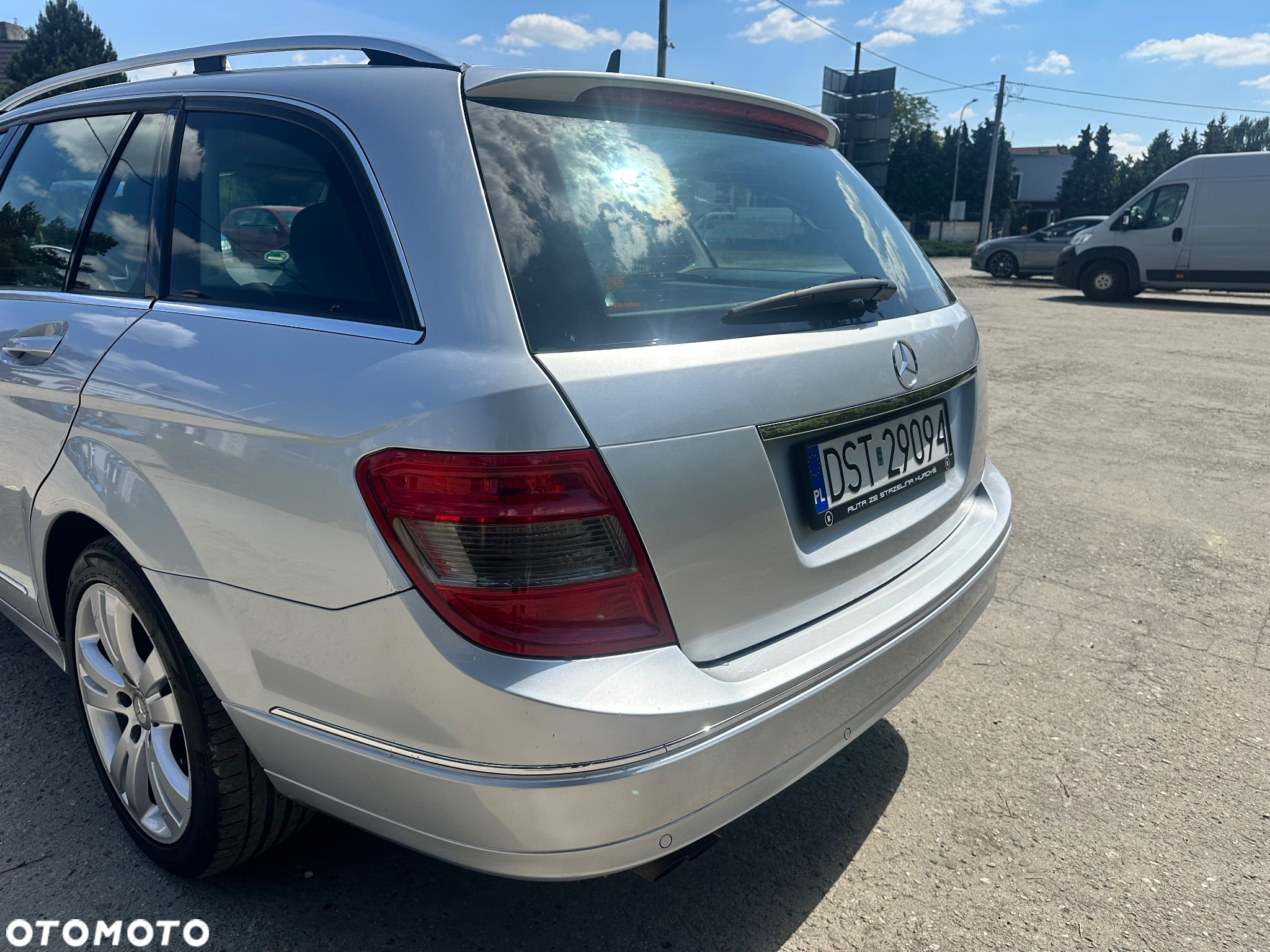 Mercedes-Benz Klasa C 180 T CGI Automatik BlueEFFICIENCY Avantgarde - 13