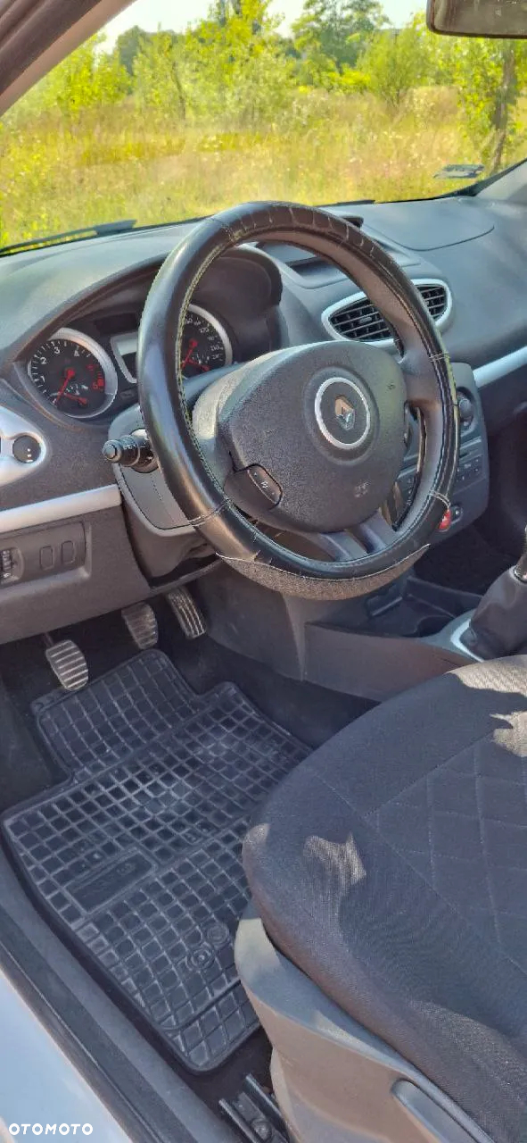 Renault Clio 1.5 dCi Authentique - 7
