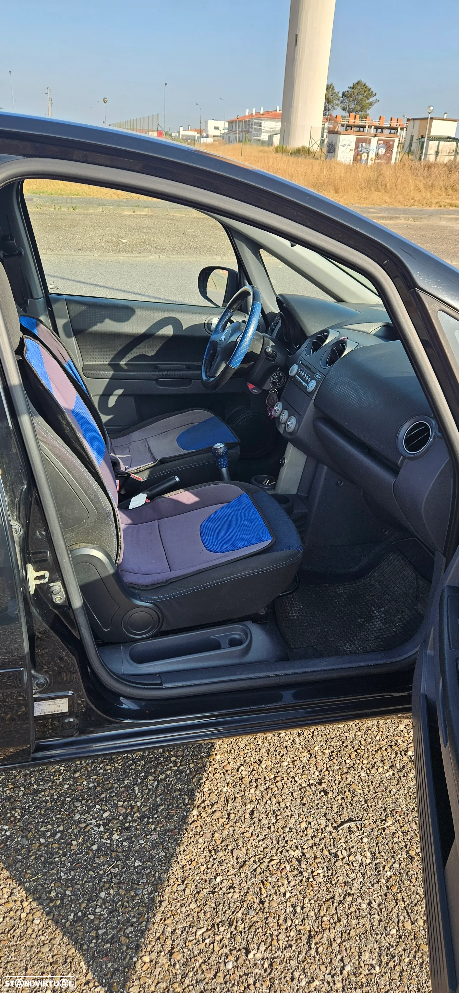 Mitsubishi Colt - 8
