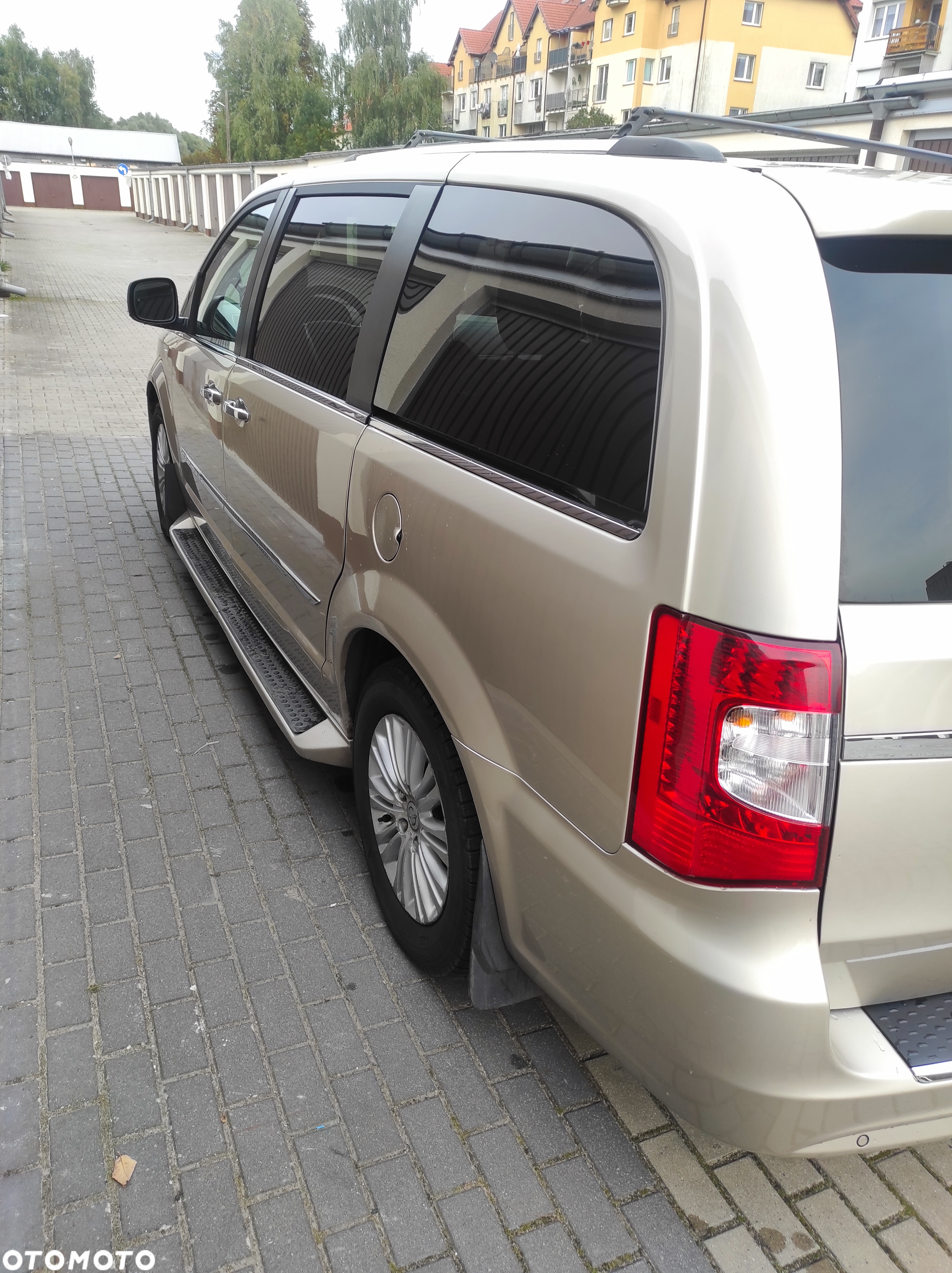 Chrysler Town & Country 3.6 Limited - 4
