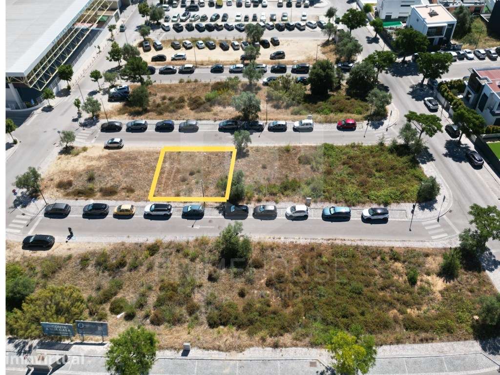 Terreno para construção de prédio multifamiliar - Grande imagem: 2/6