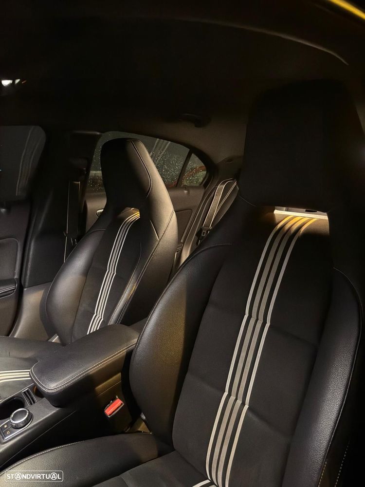 Mercedes-Benz A 200 7G-DCT AMG Line - 13