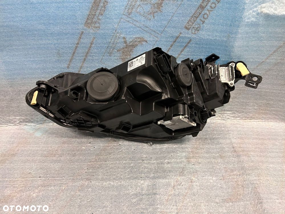 REFLEKTOR PRAWY VW GOLF VIII FULL LED Kompletny - 2