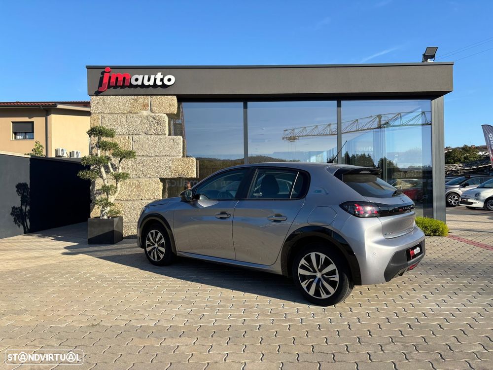 Peugeot E-208 2023 photo 3