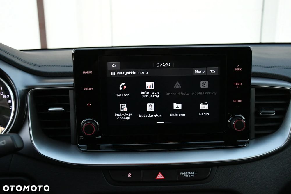 Kia Ceed 1.6 CRDi mHEV L Business Line - 32