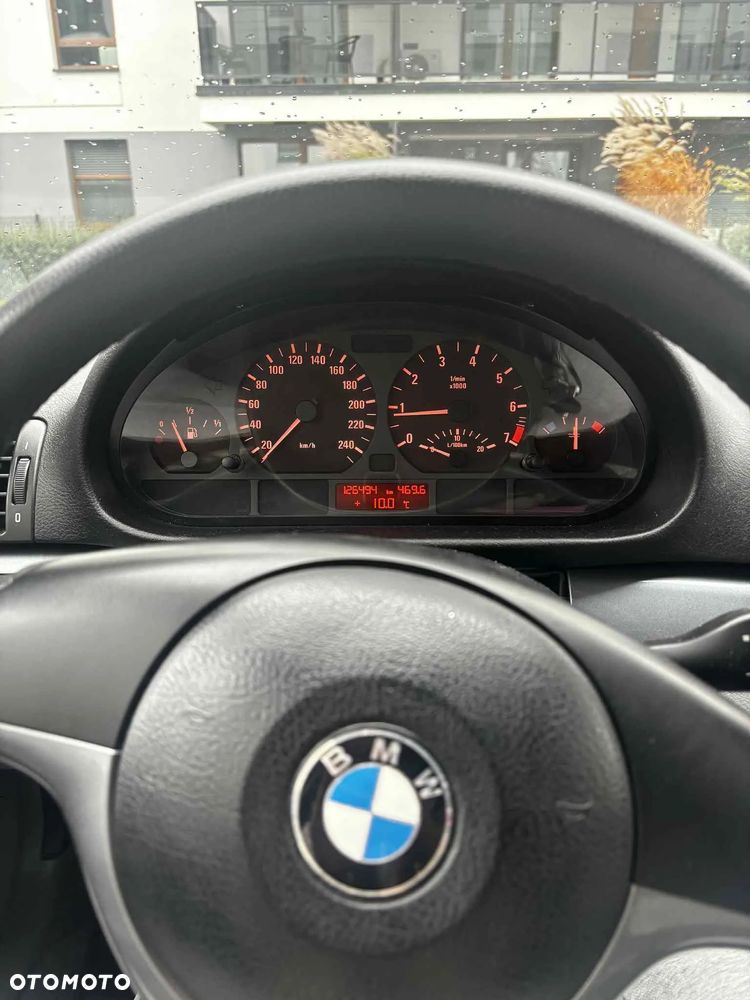 BMW Seria 3 318i - 10