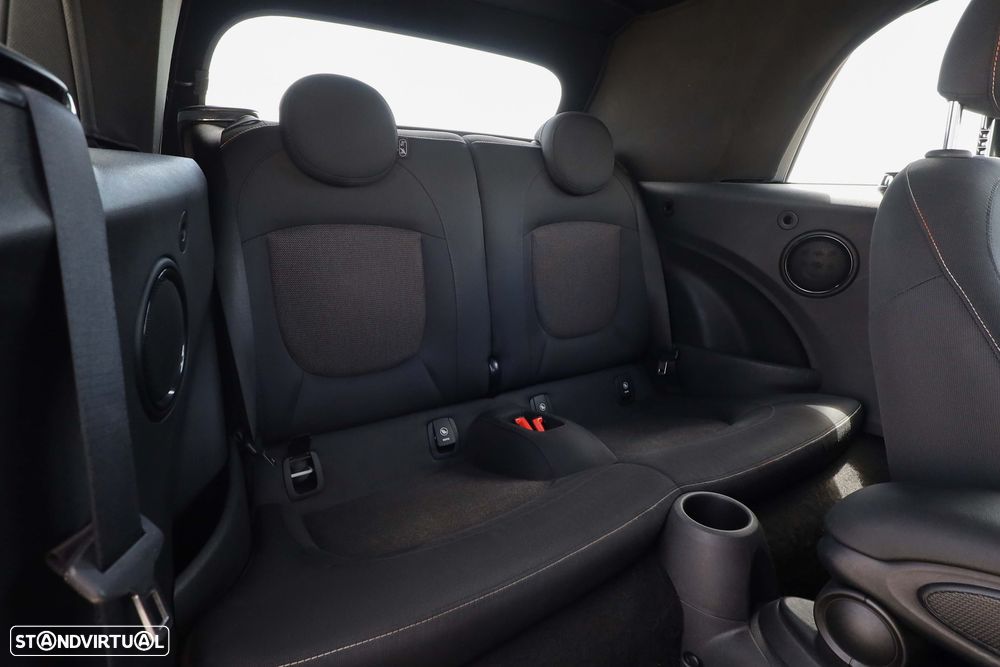 MINI Cabrio Cooper Premium First Essential Auto - 22