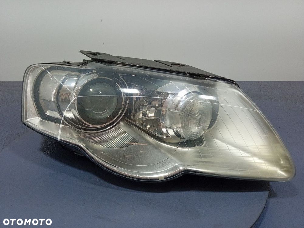 VW PASSAT B6 REFLEKTOR PRAWY XENON EU 3C0941752G - 1