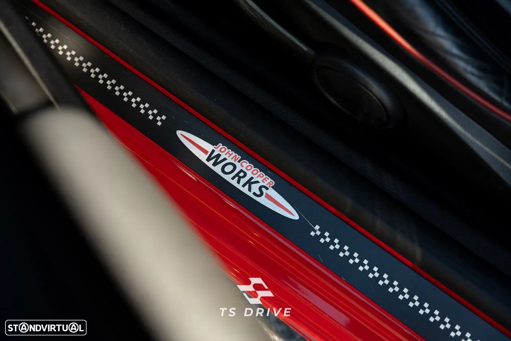 MINI 3 Portas John Cooper Works - 15