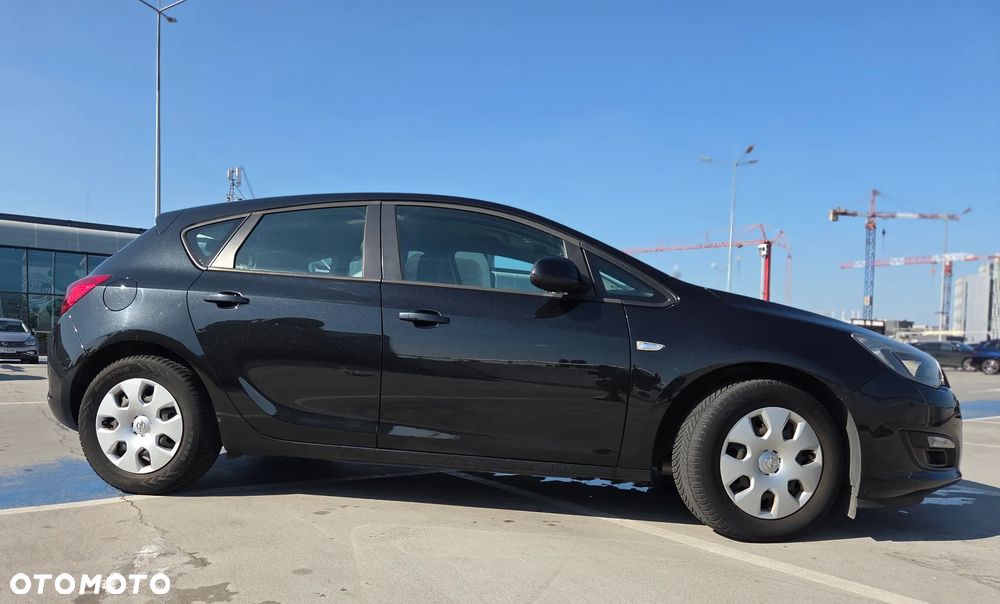 Opel Astra 1.6 CDTI Essentia - 2