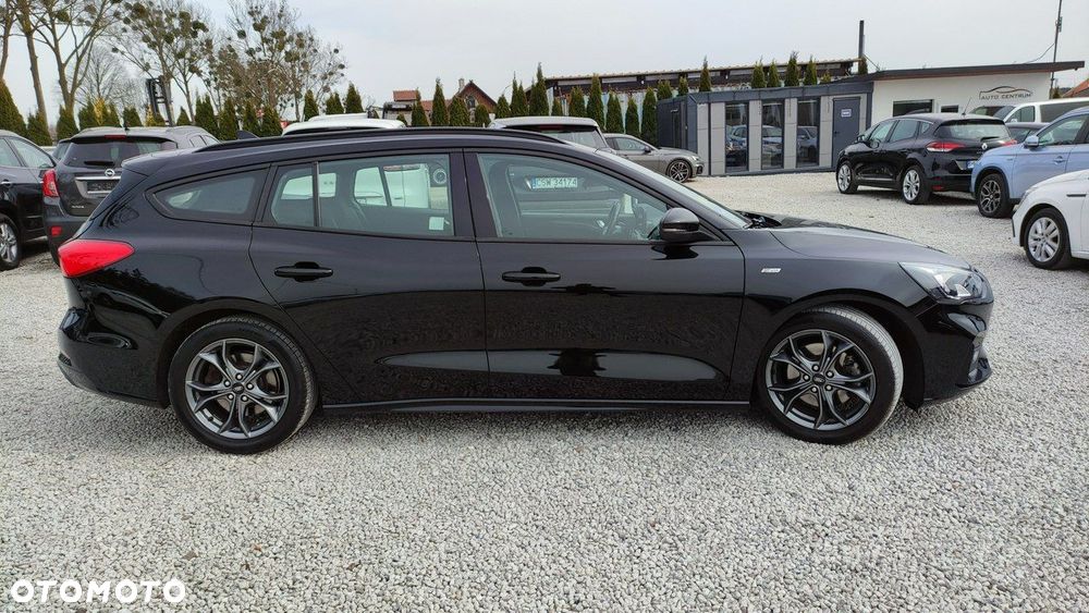 Ford Focus 1.5 EcoBlue Start-Stopp-System ST-LINE DESIGN - 16