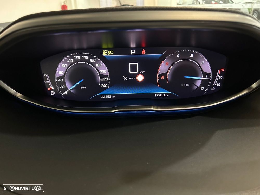 Peugeot 5008 1.5 BlueHDi Allure EAT8 - 23