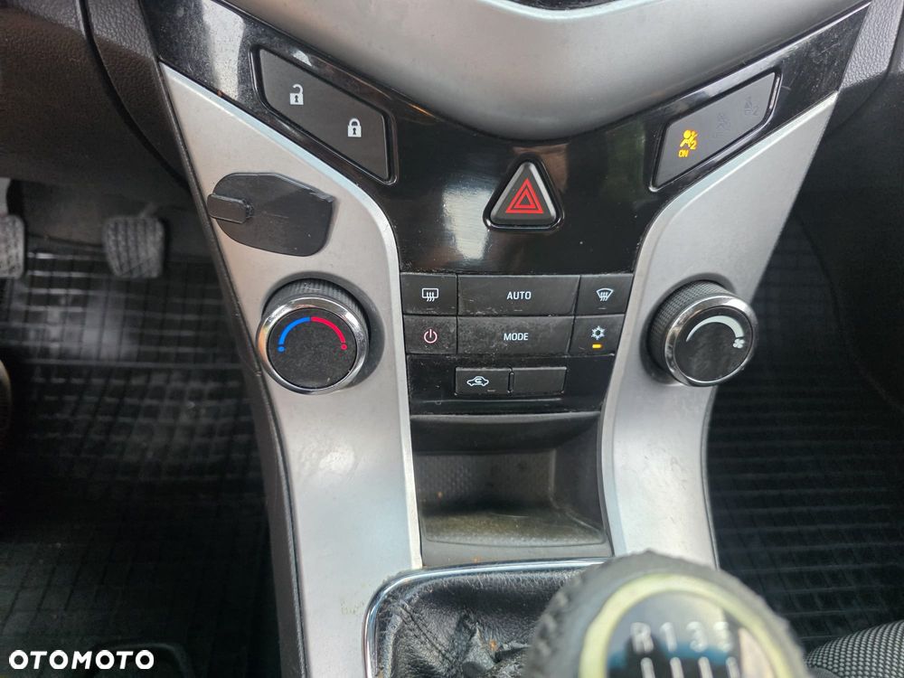 Chevrolet Cruze 1.6 LT+ - 39