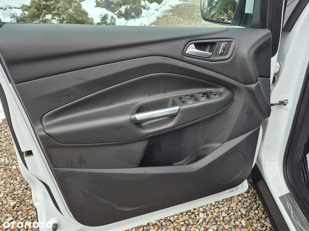 Ford Kuga 2.0 TDCi 2x4 SYNC - 17