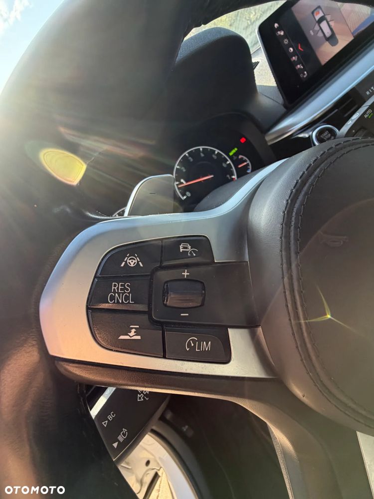 BMW Seria 5 530i xDrive M Sport sport - 14