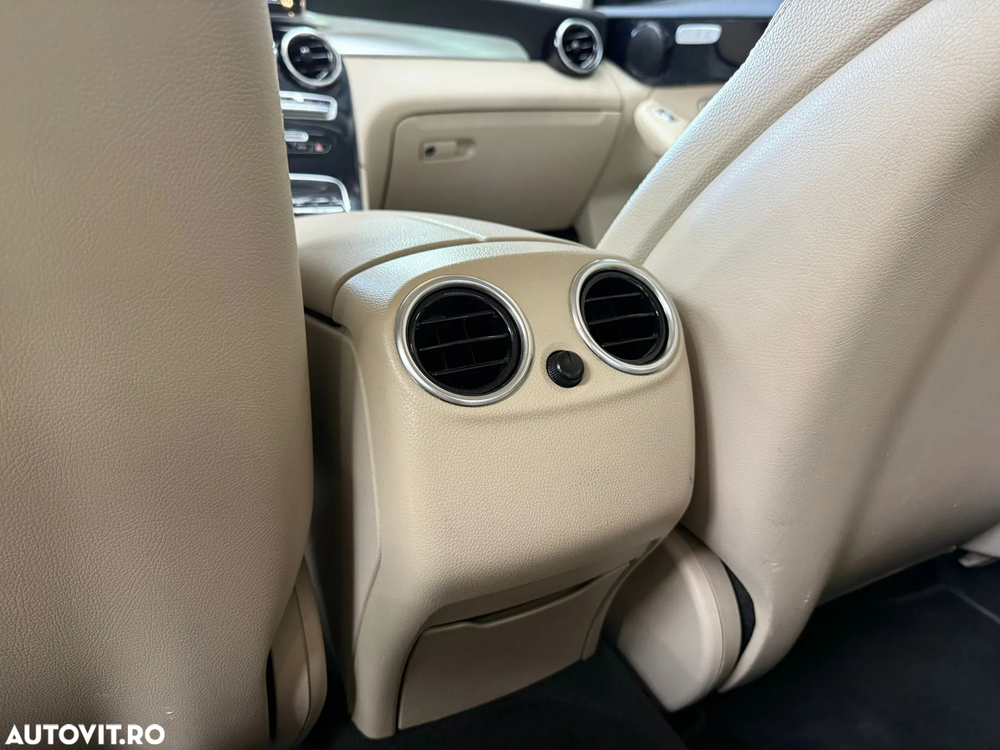 Mercedes-Benz GLC 250 4MATIC - 26