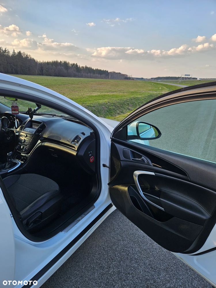 Opel Insignia 2.0 CDTI - 9