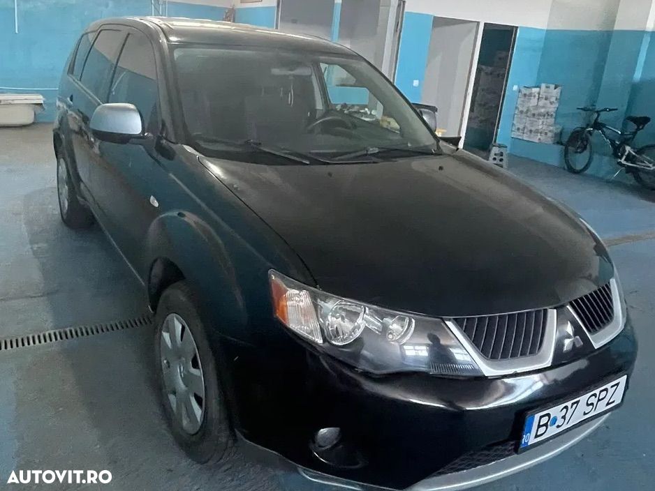 Mitsubishi Outlander 2.0 DI-D Instyle+ - 2