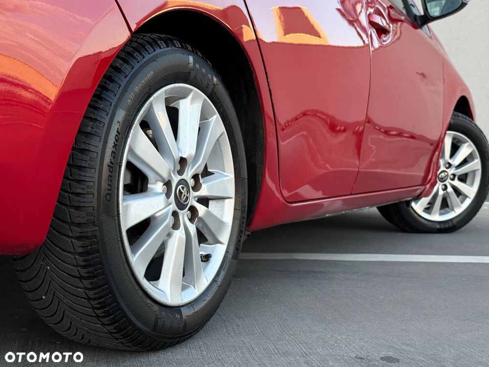 Toyota Auris 2.0 D-4D Premium Comfort - 14