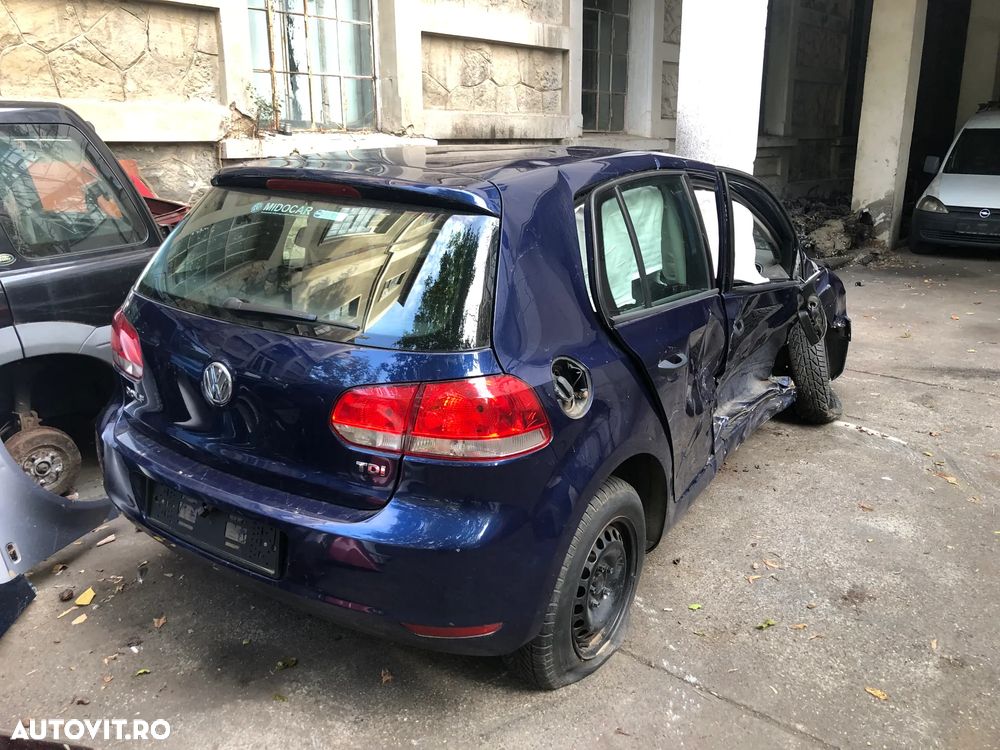 Dezmembrez VW Volkswagen Golf 6 2011 albastru 1,6 TDI cod CAY - 3