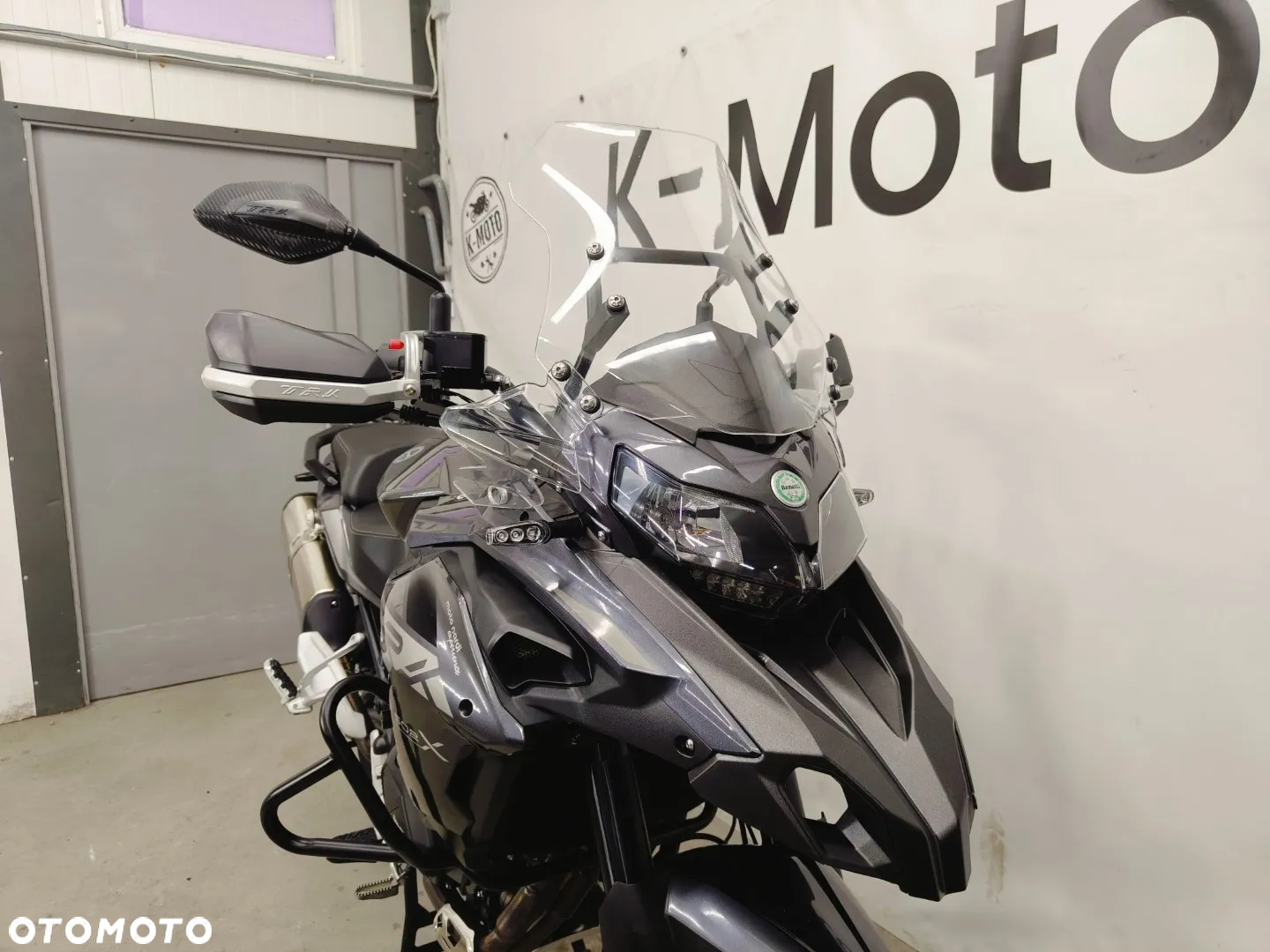 Benelli TRK 502 - 4