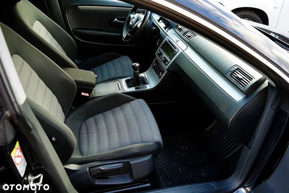 Volkswagen Passat CC 2.0 TDI - 19
