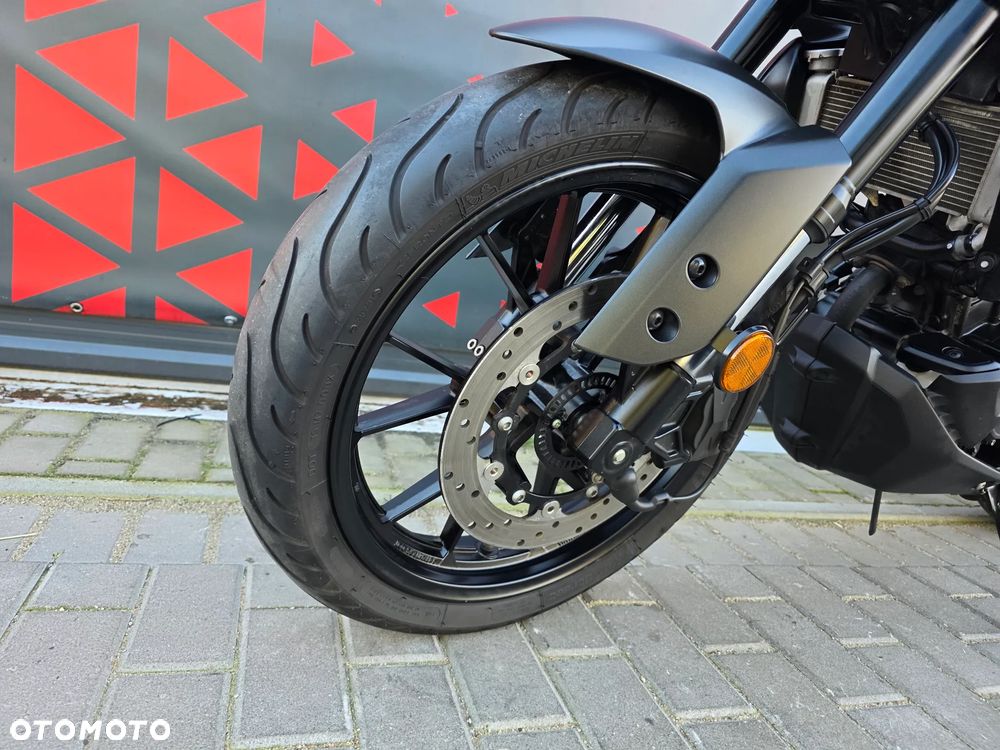 Yamaha MT - 13