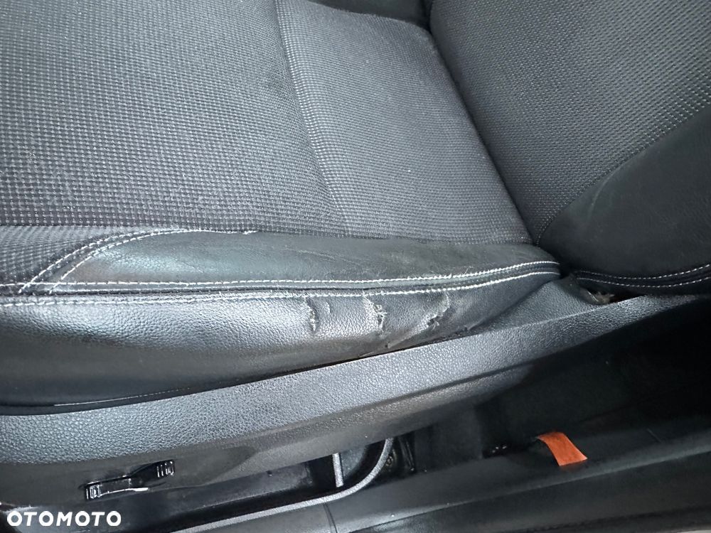 Ford C-MAX 1.8 Titanium - 31