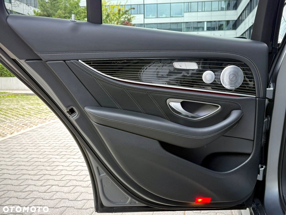 Mercedes-Benz Klasa E - 24