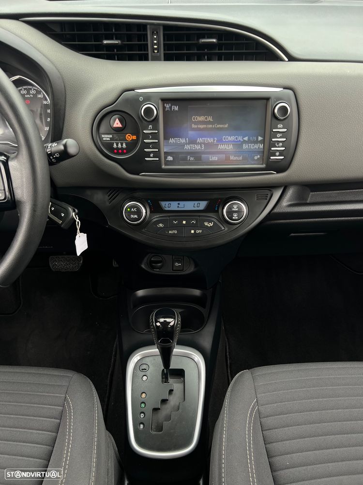 Toyota Yaris 1.5 HSD Exclusive - 15