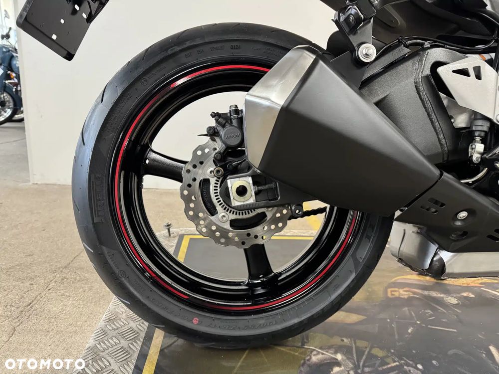 Kawasaki ZX - 17