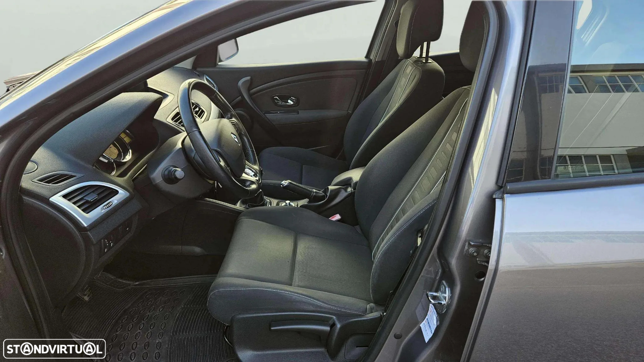 Renault Mégane 1.5 dCi Dynamique S - 10