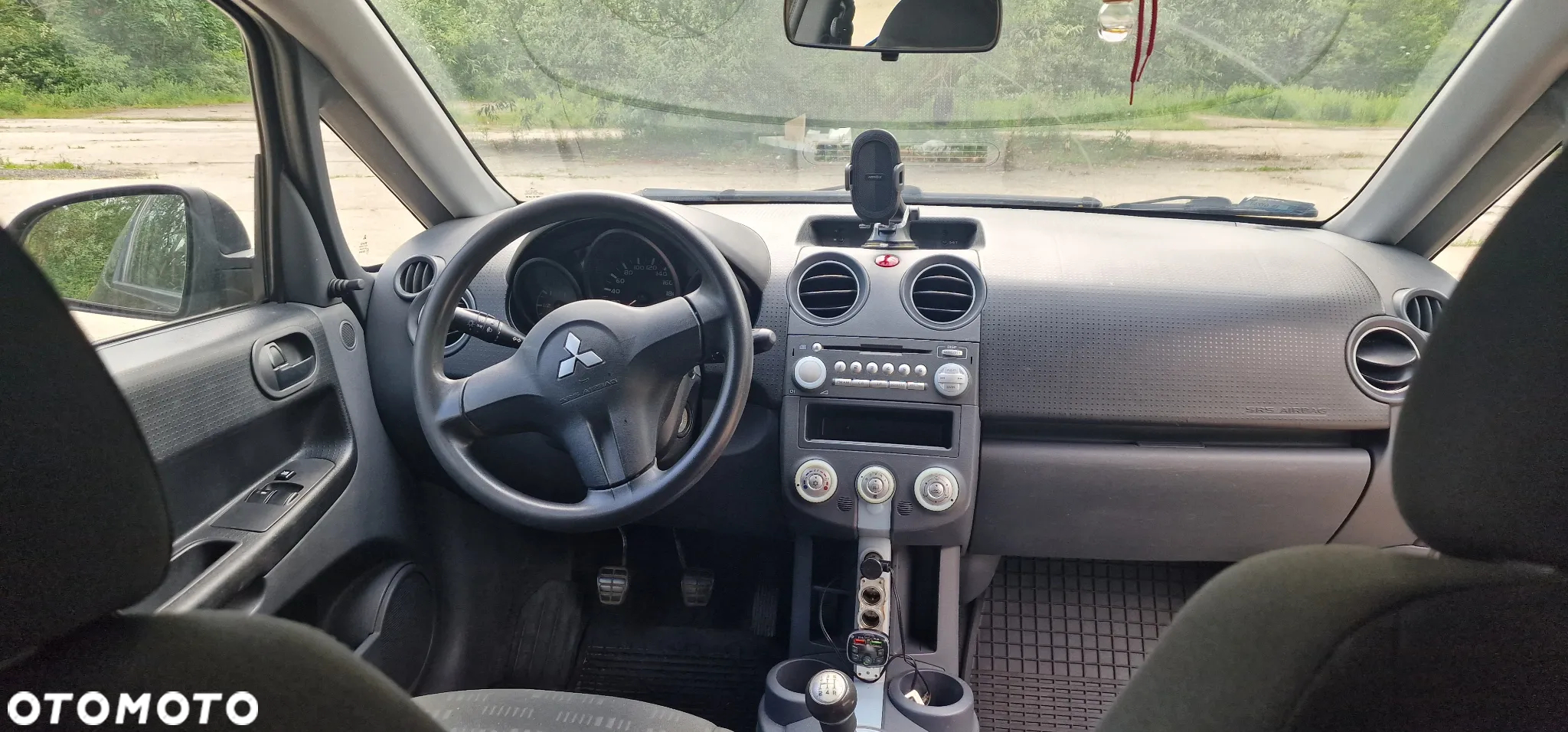 Mitsubishi Colt - 10