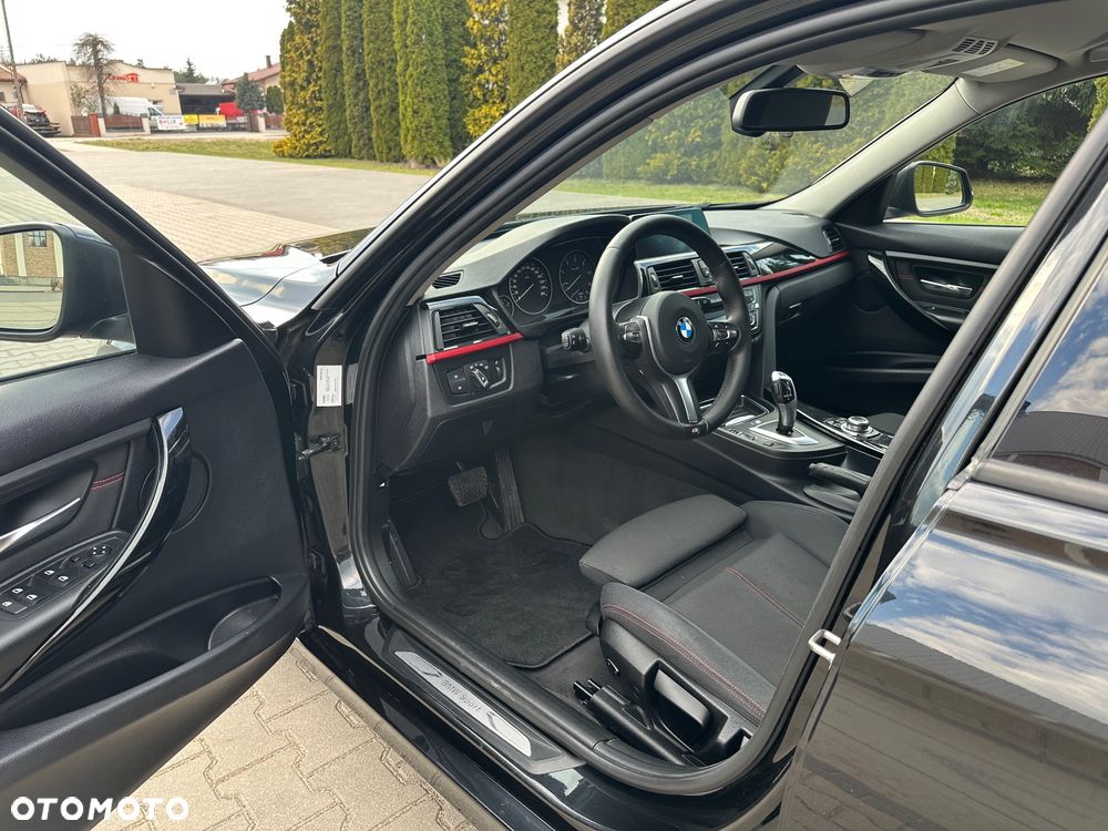 BMW Seria 3 318d DPF Edition Sport - 25