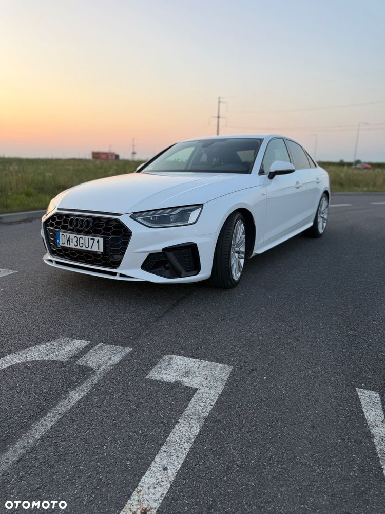Audi A4 Limousine 35 TFSI mHEV S Line S tronic - 2
