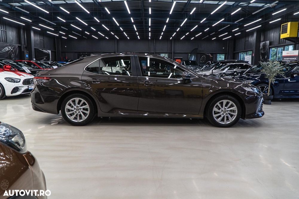 Toyota Camry Executive - 20