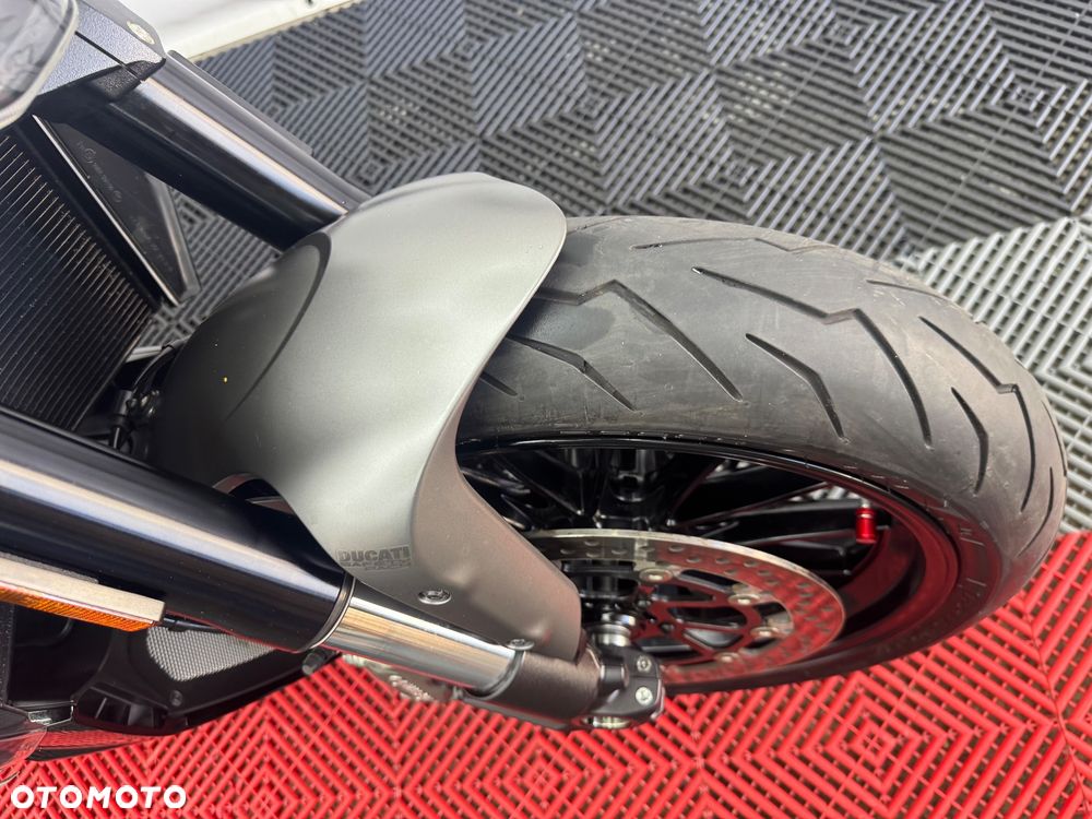 Ducati Diavel - 38