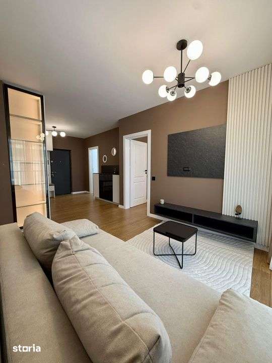 apartament cu 2 camere,2 bai,balcon,parcare,etaj intermediar,zona Parc — fotografia 2