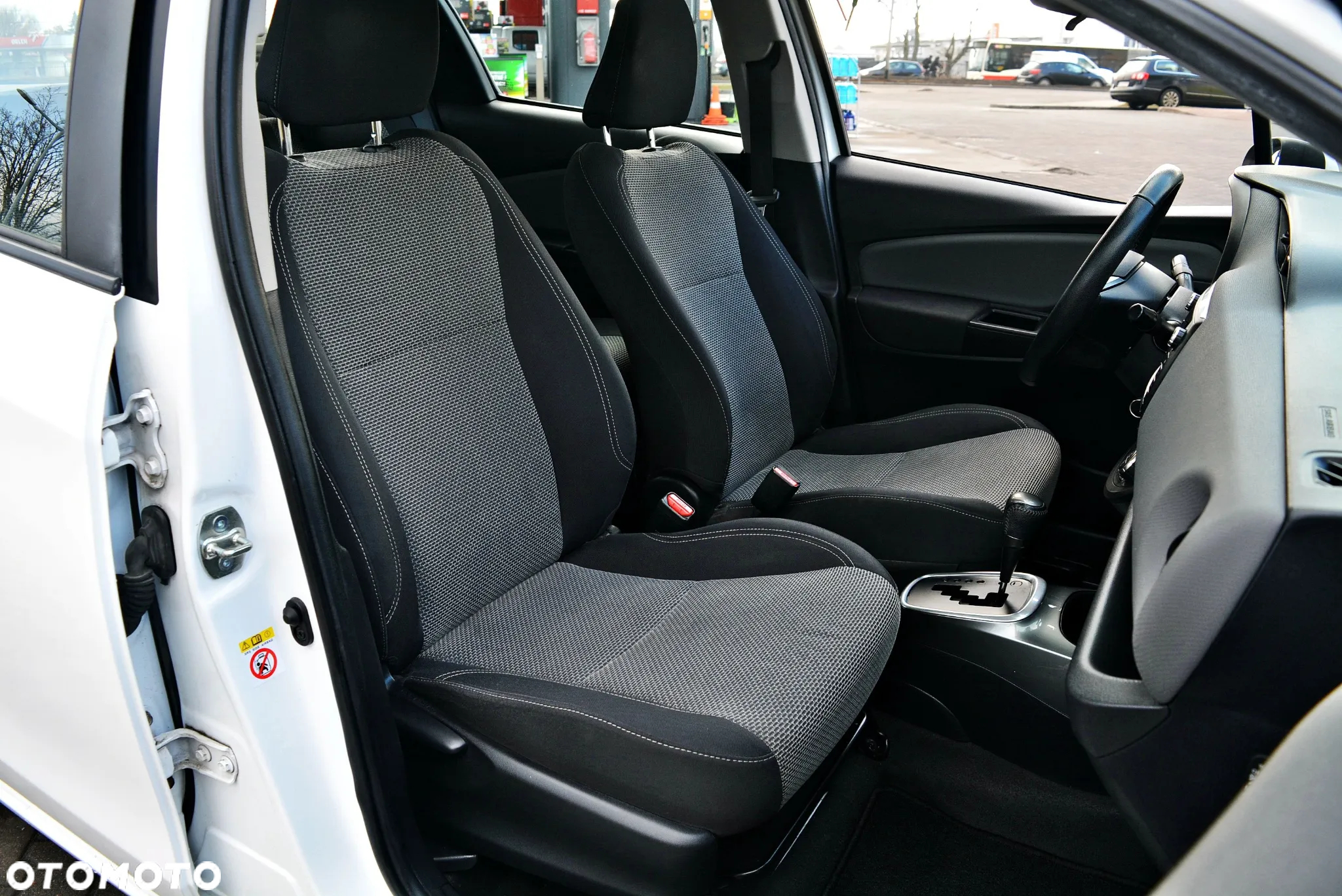 Toyota Yaris Hybrid 1.5 Executive - 7