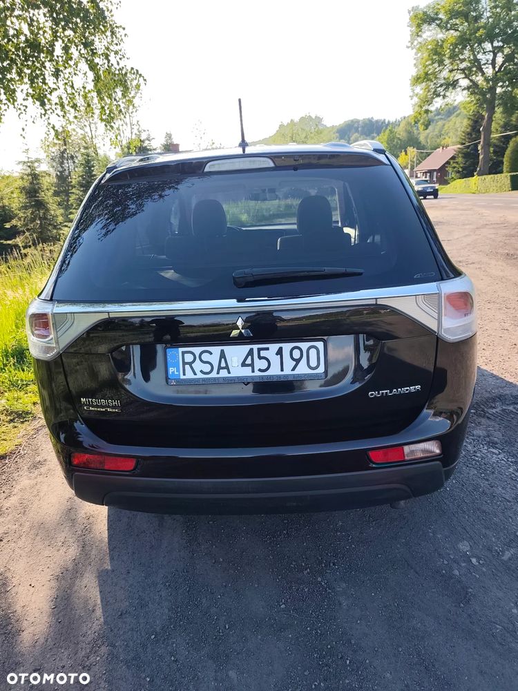 Mitsubishi Outlander 2.2 DID Intense + - 10