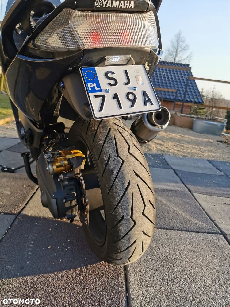 Yamaha Tmax - 10