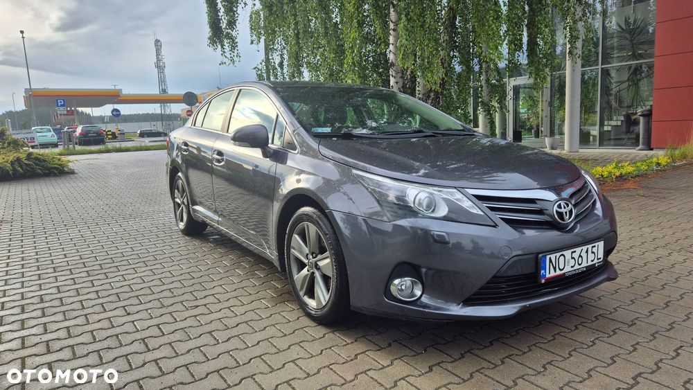 Toyota Avensis 2.0 D-4D Premium - 5