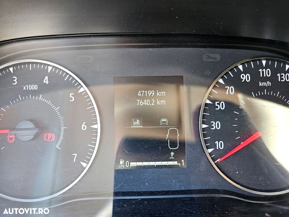 Dacia Logan TCe 90 MT6 Comfort - 8