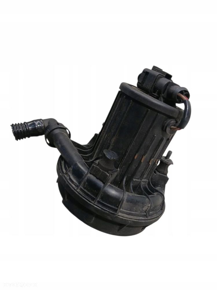 pompa powietrza wtórnego vw golf v 1.6 mpi 06a959253b - 3